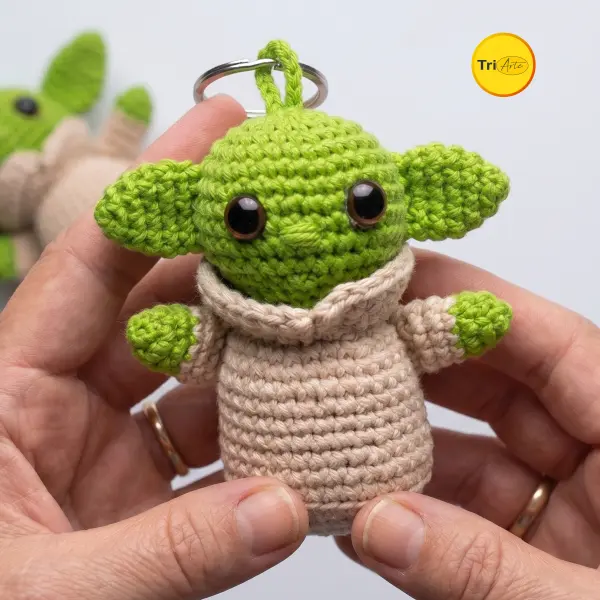 Receita de Amigurumi Chaveiro Baby Yoda - PDF Ilustrado